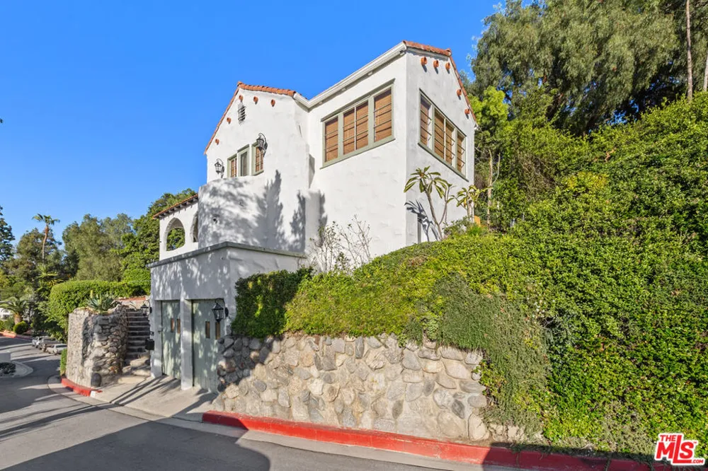 1224 Oberlin Drive Glendale, CA 91205