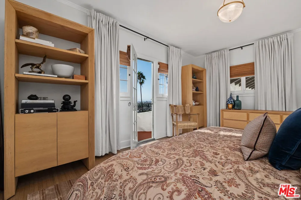 1224 Oberlin Drive Glendale, CA 91205