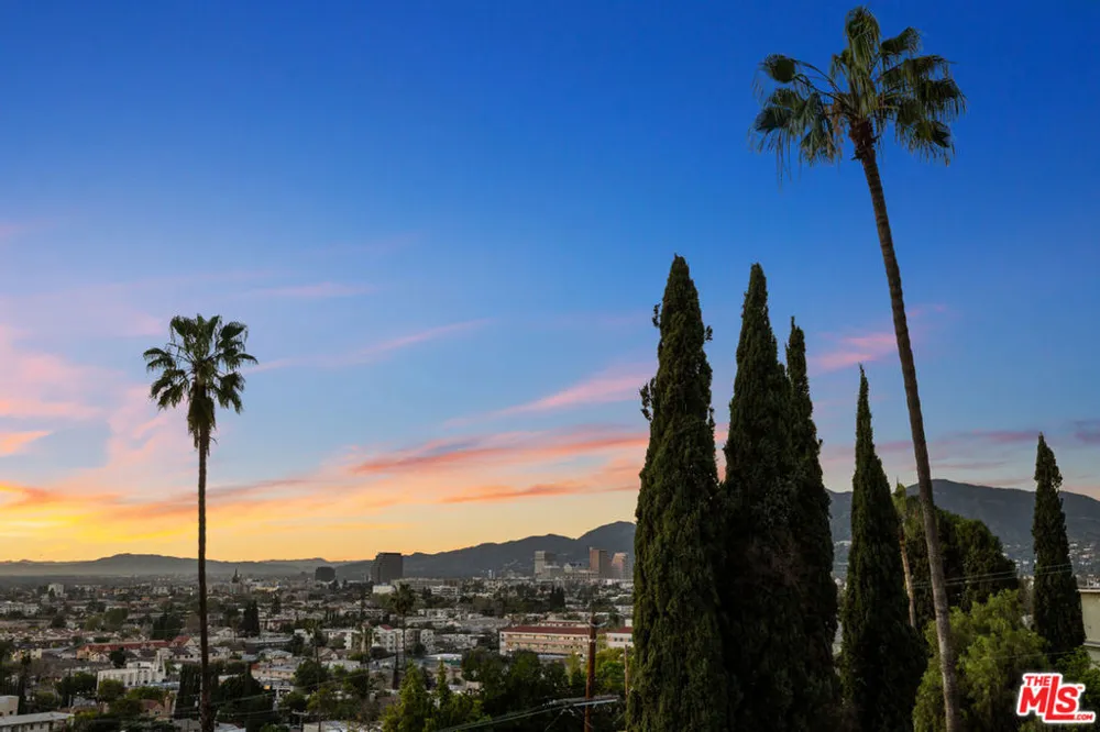 1224 Oberlin Drive Glendale, CA 91205
