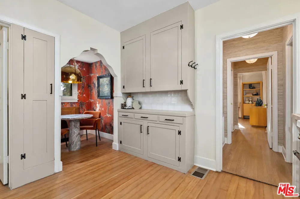1224 Oberlin Drive Glendale, CA 91205
