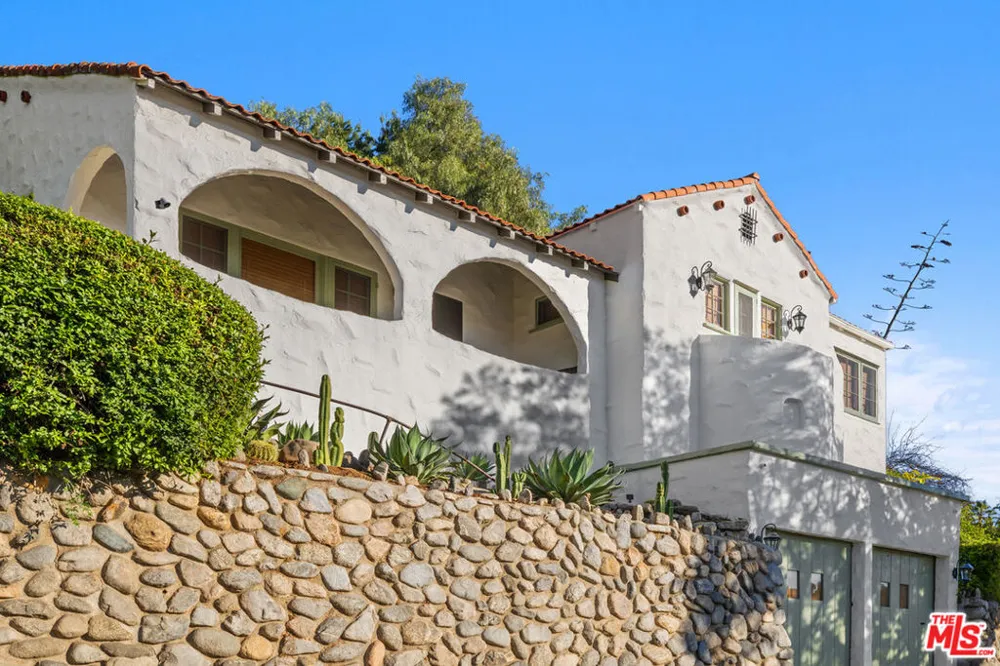 1224 Oberlin Drive Glendale, CA 91205