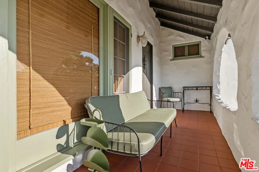 1224 Oberlin Drive Glendale, CA 91205