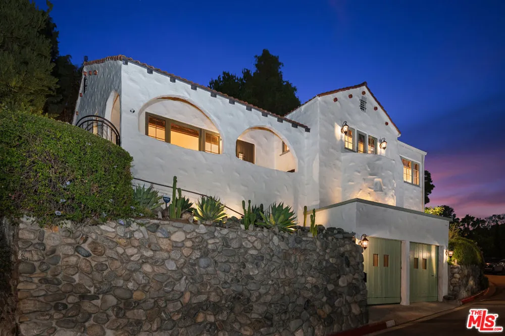 1224 Oberlin Drive Glendale, CA 91205