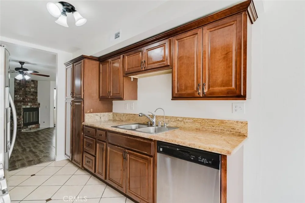 13825 Beaver Street #32 Sylmar, CA 91342