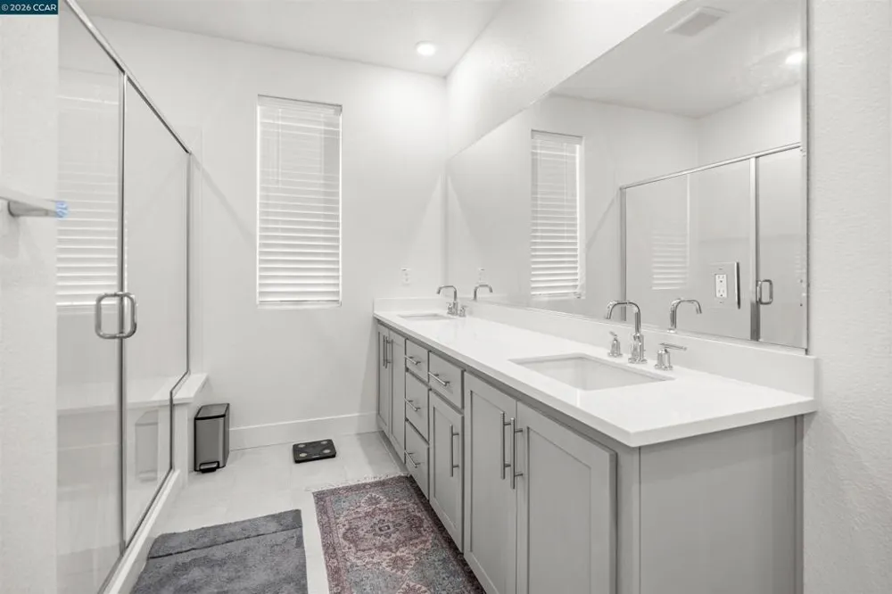 2214 Daimler St Lathrop, CA 95330