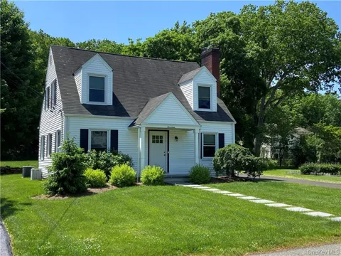 17 Harriman Avenue