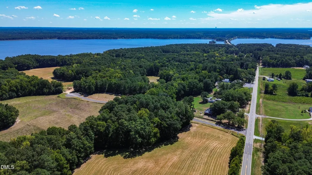 138 Lakeside Drive Chapel Hill, NC 27517