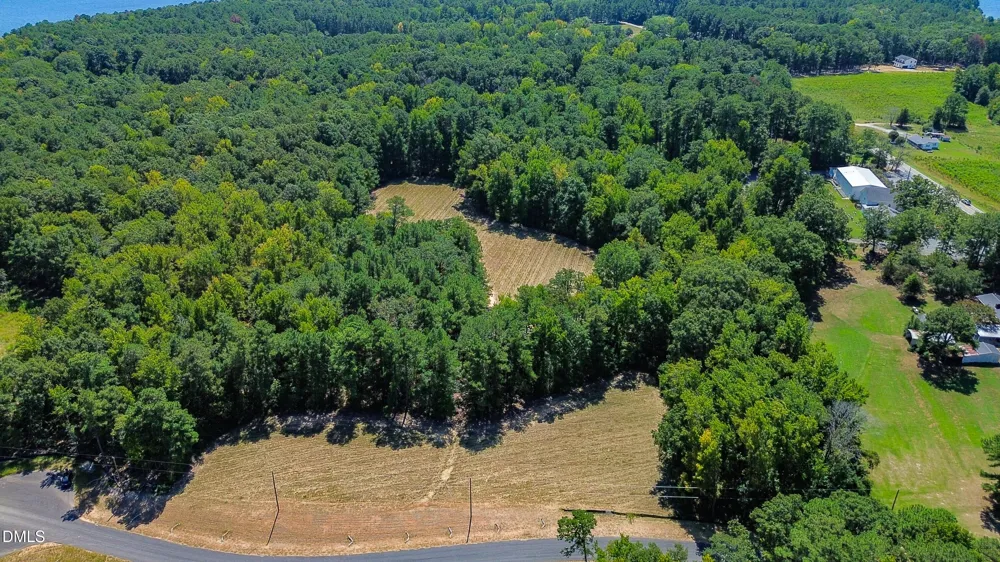 138 Lakeside Drive Chapel Hill, NC 27517