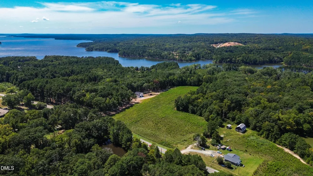 138 Lakeside Drive Chapel Hill, NC 27517