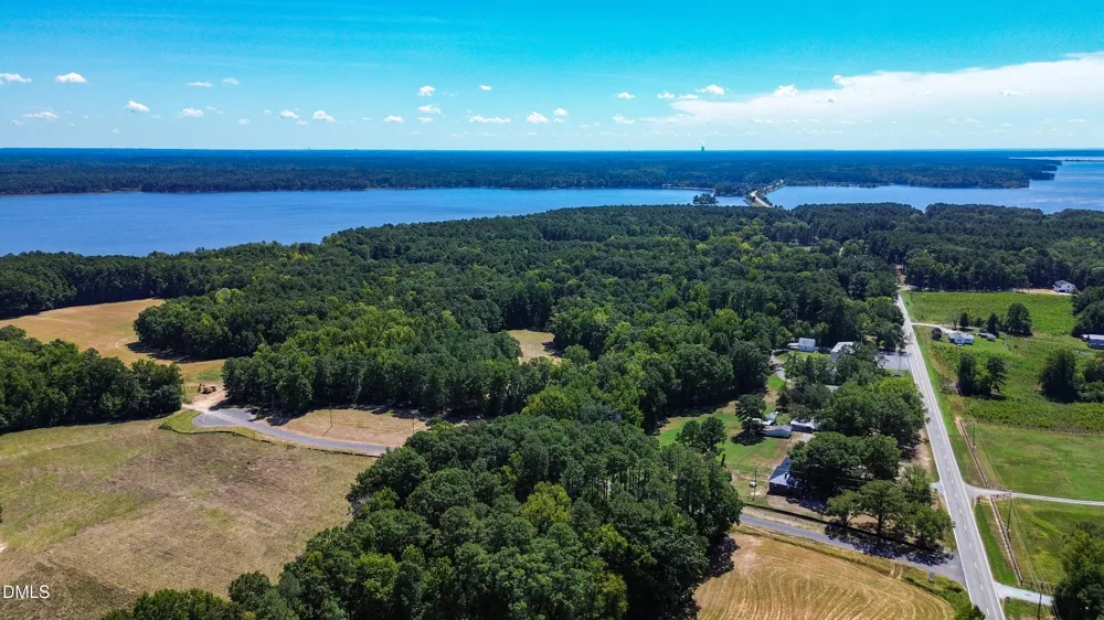 138 Lakeside Drive Chapel Hill, NC 27517