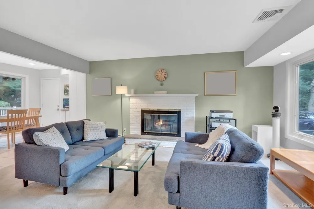 43 Huyler Court Setauket, NY 11733
