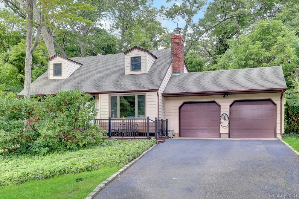 43 Huyler Court Setauket, NY 11733