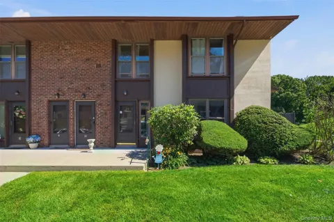 11 Juniper Court #11