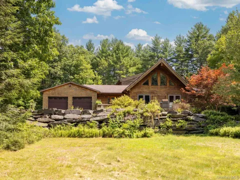 11 Spruce Hill Road