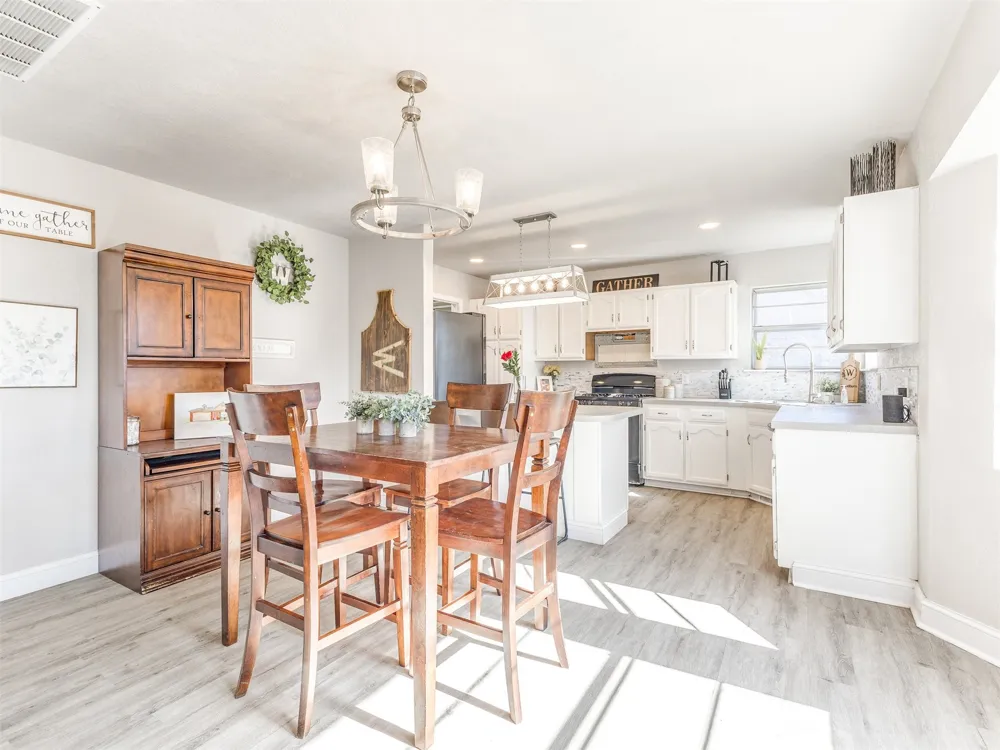 1105 W Delmar Street Broken Arrow, OK 74012