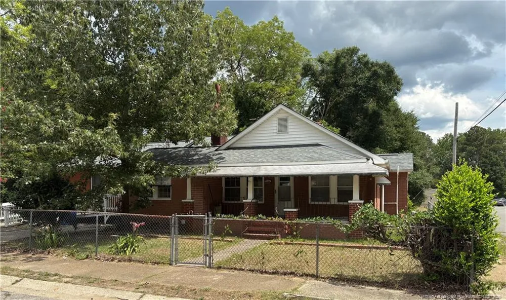 911 Henderson Avenue Fayetteville, NC 28301