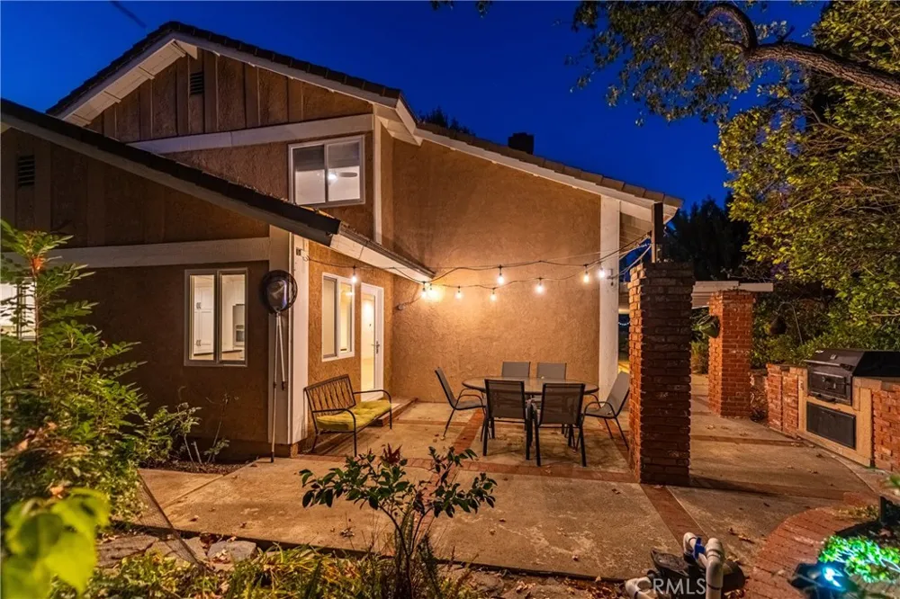 2284 Silver Spring Westlake Village, CA 91361