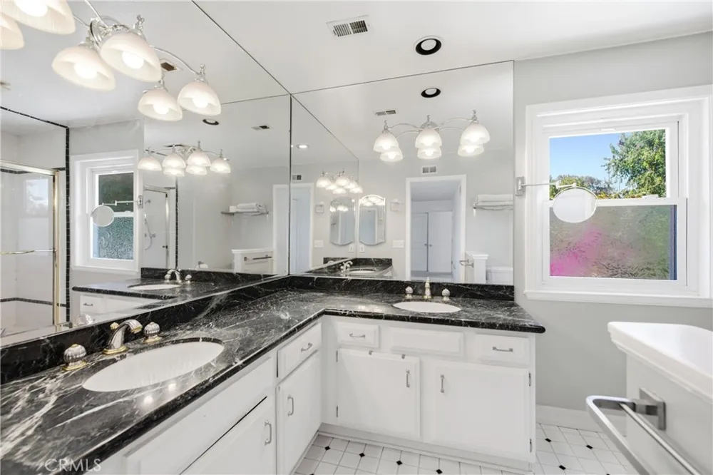 2284 Silver Spring Westlake Village, CA 91361