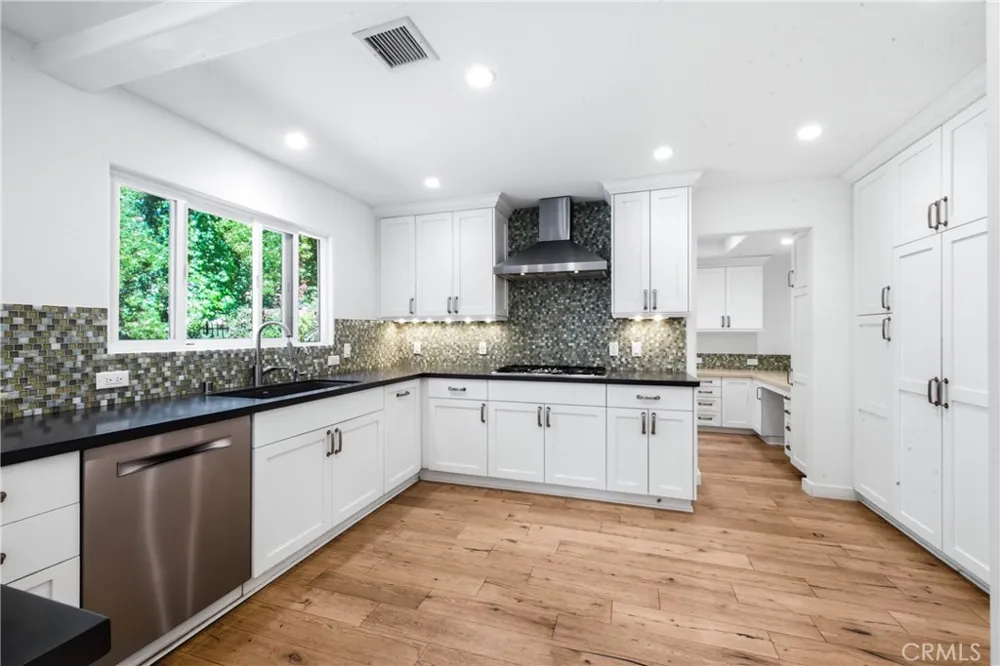 2284 Silver Spring Westlake Village, CA 91361