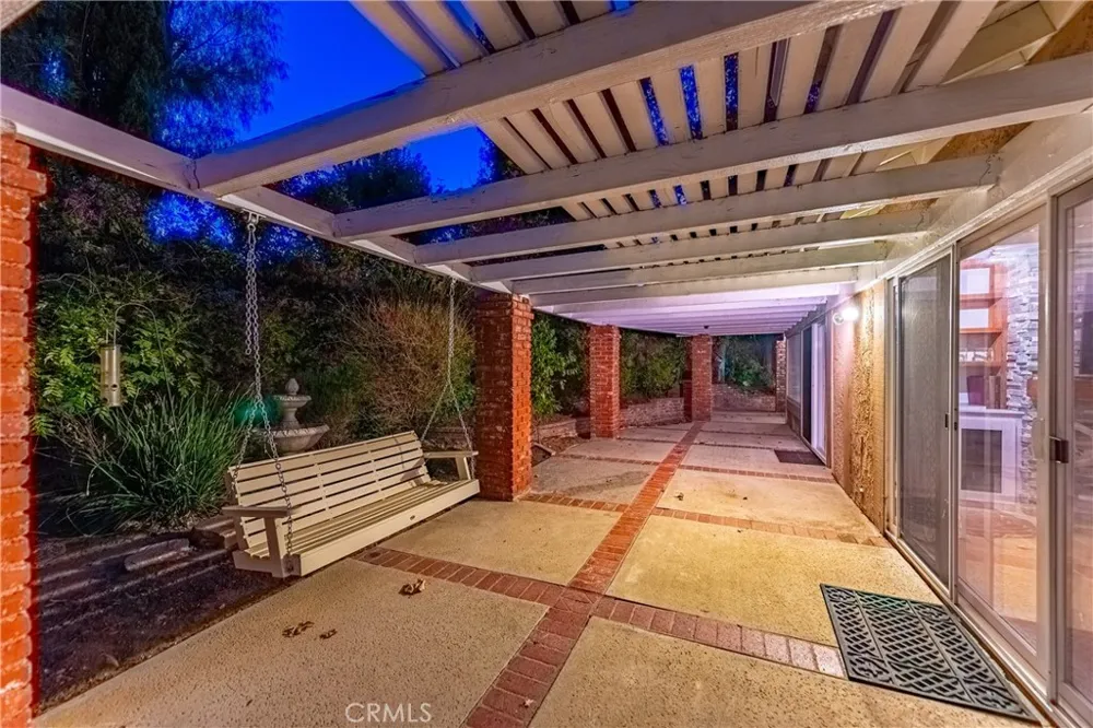 2284 Silver Spring Westlake Village, CA 91361