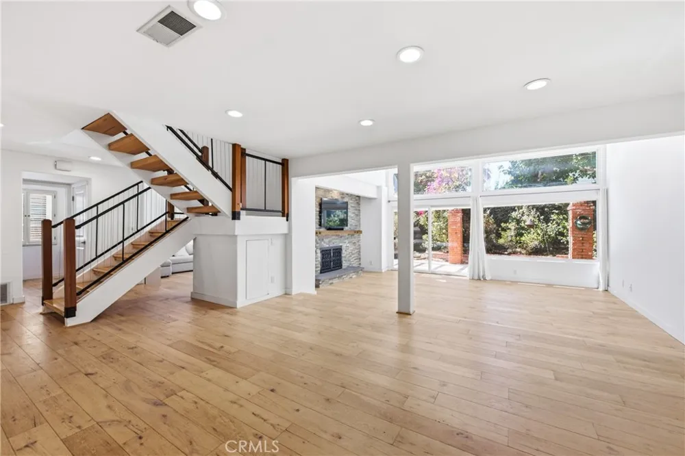 2284 Silver Spring Westlake Village, CA 91361