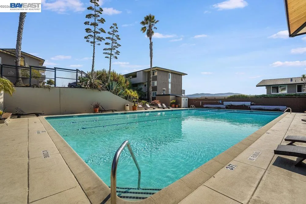 10 Andrew Dr Tiburon, CA 94920