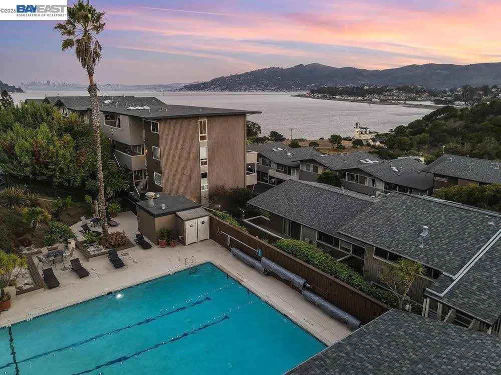 10 Andrew Dr Tiburon, CA 94920