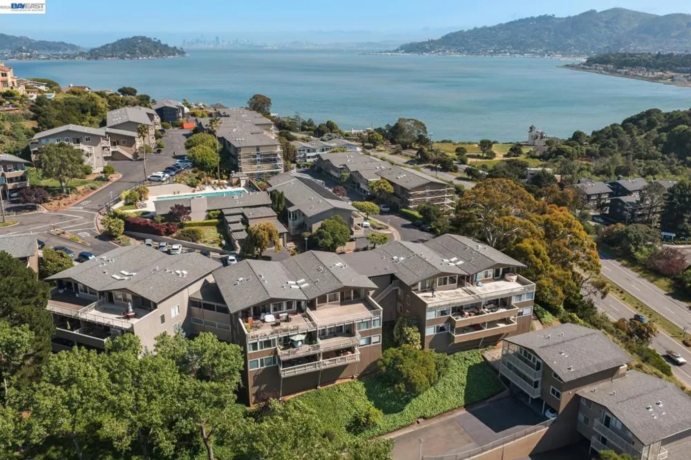 10 Andrew Dr Tiburon, CA 94920