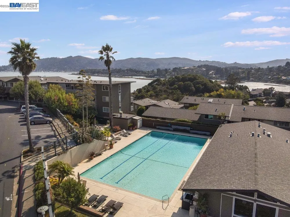 10 Andrew Dr Tiburon, CA 94920