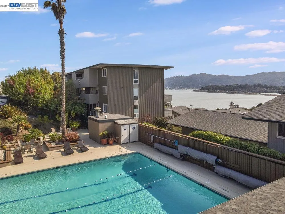 10 Andrew Dr Tiburon, CA 94920