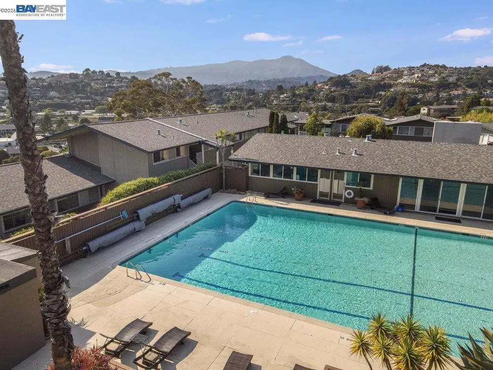 10 Andrew Dr Tiburon, CA 94920
