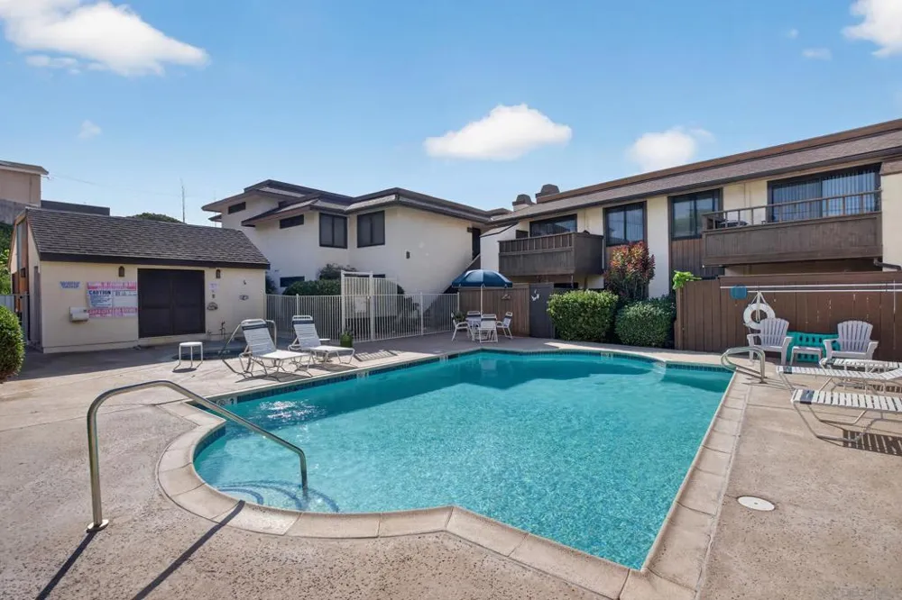 3837 Leland San Diego, CA 92106
