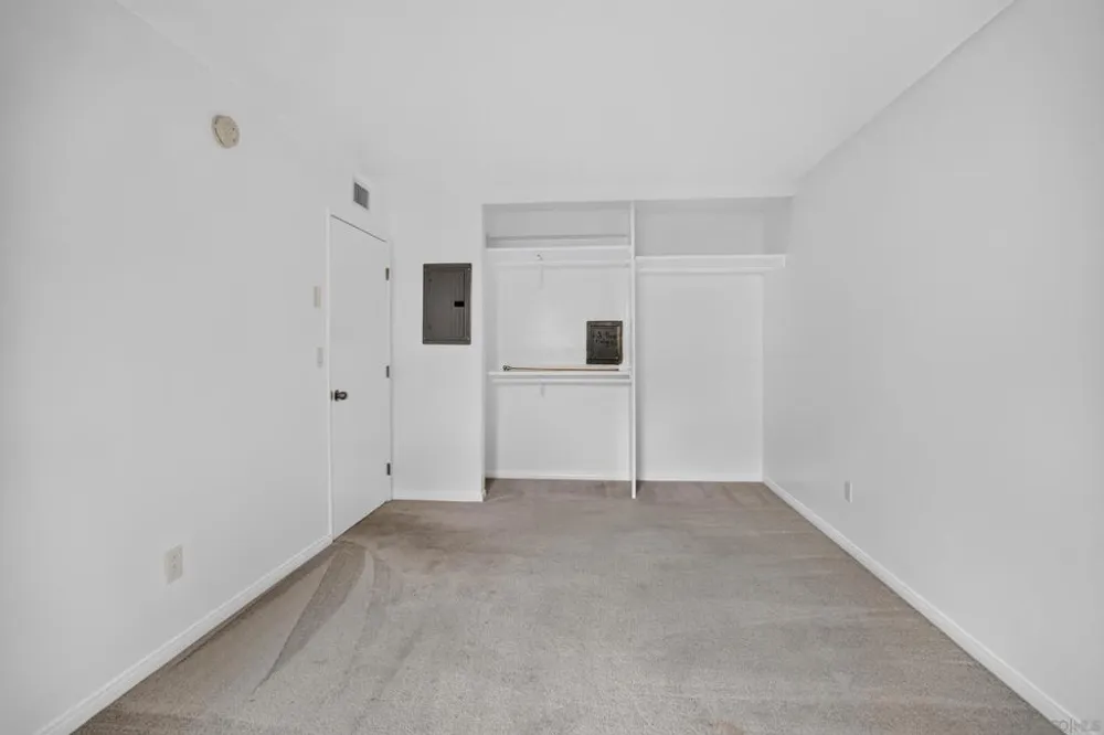 3837 Leland San Diego, CA 92106