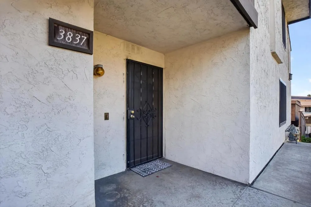 3837 Leland San Diego, CA 92106