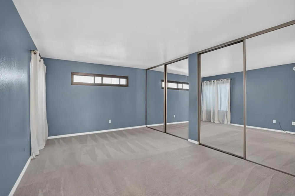 3837 Leland San Diego, CA 92106