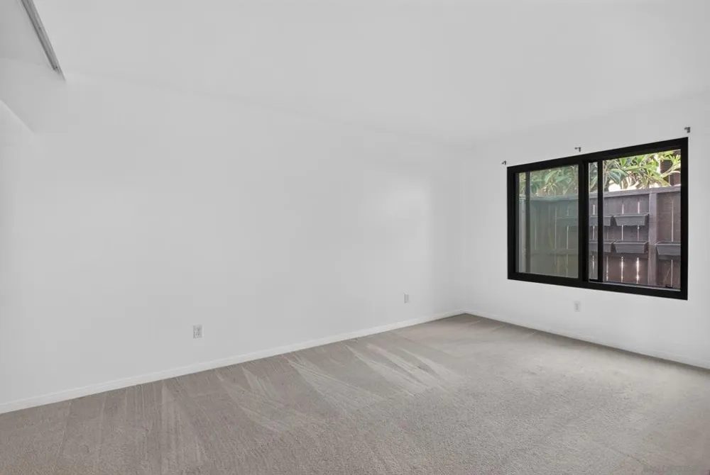 3837 Leland San Diego, CA 92106