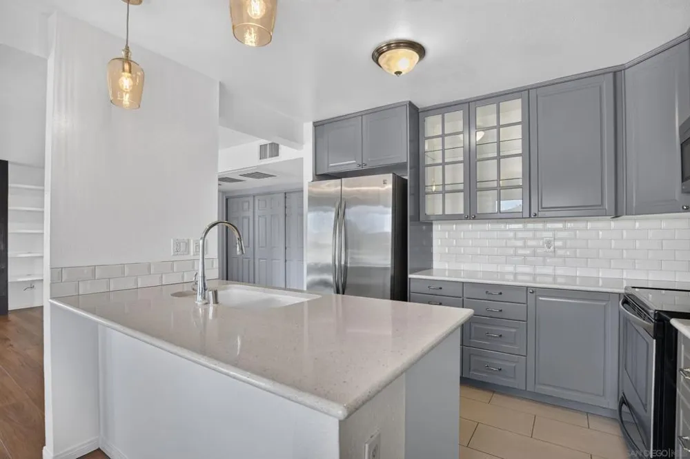 3837 Leland San Diego, CA 92106
