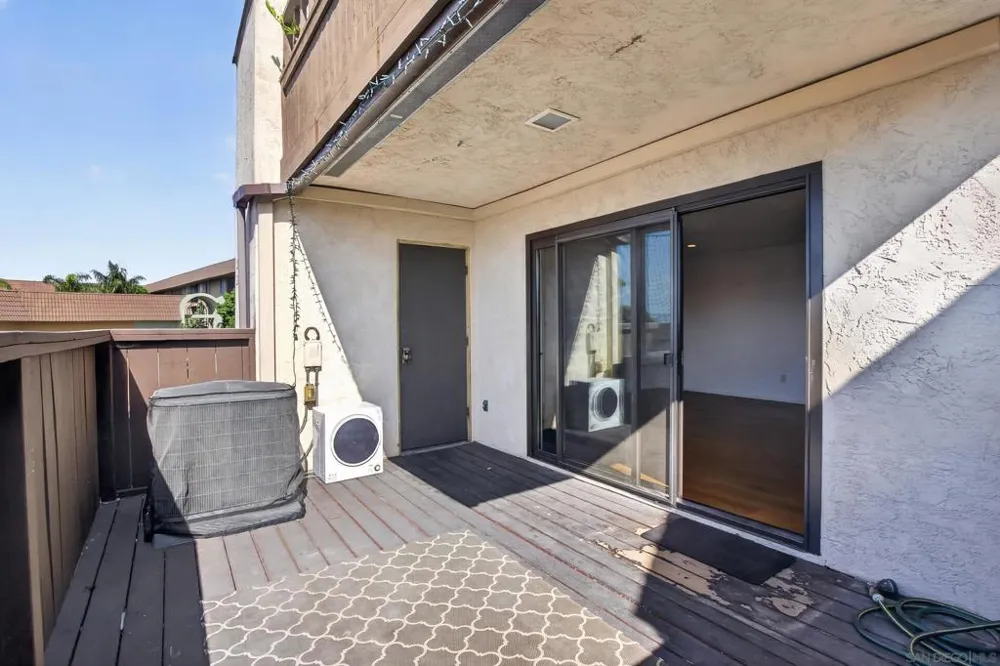 3837 Leland San Diego, CA 92106