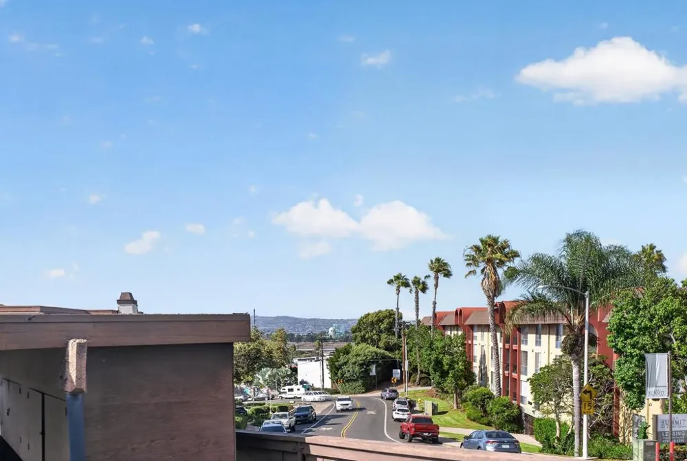 3837 Leland San Diego, CA 92106