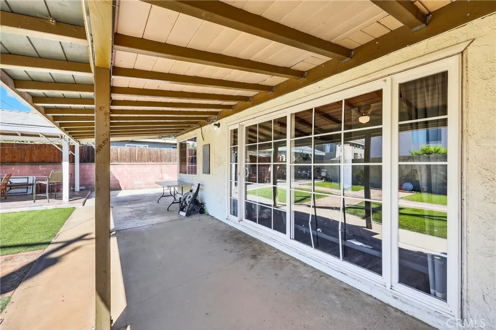 2415 Merrywood Pomona, CA 91767