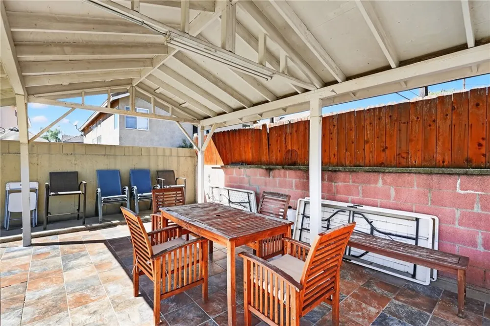 2415 Merrywood Pomona, CA 91767