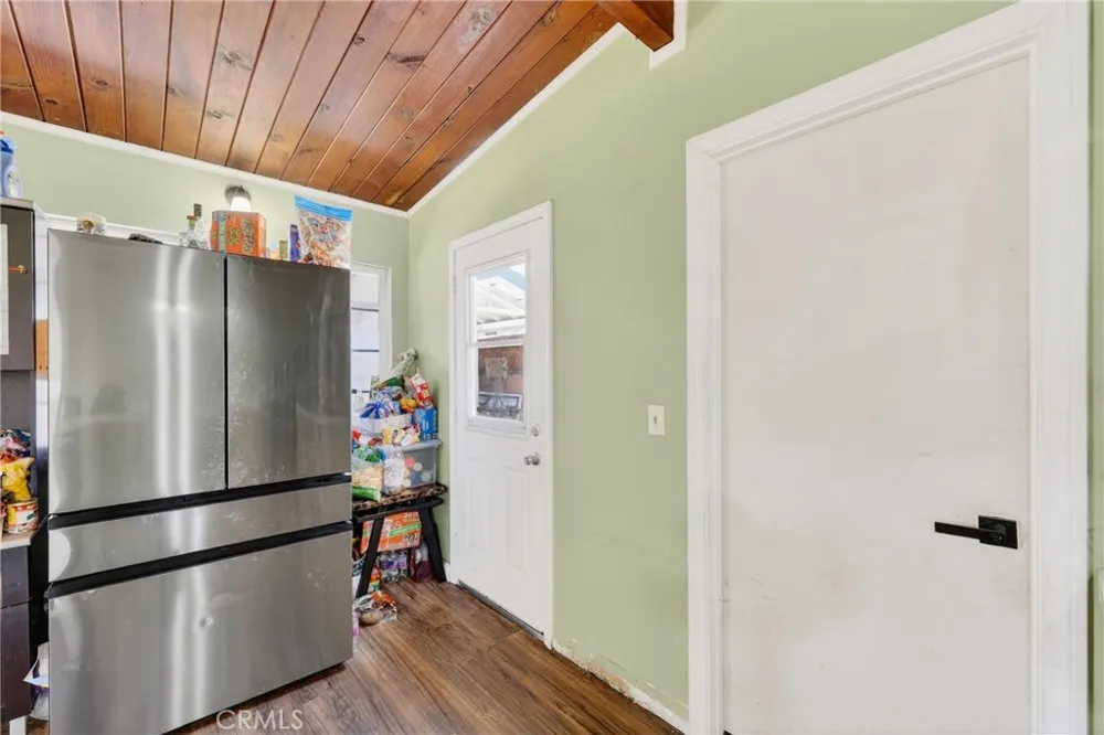 2415 Merrywood Pomona, CA 91767