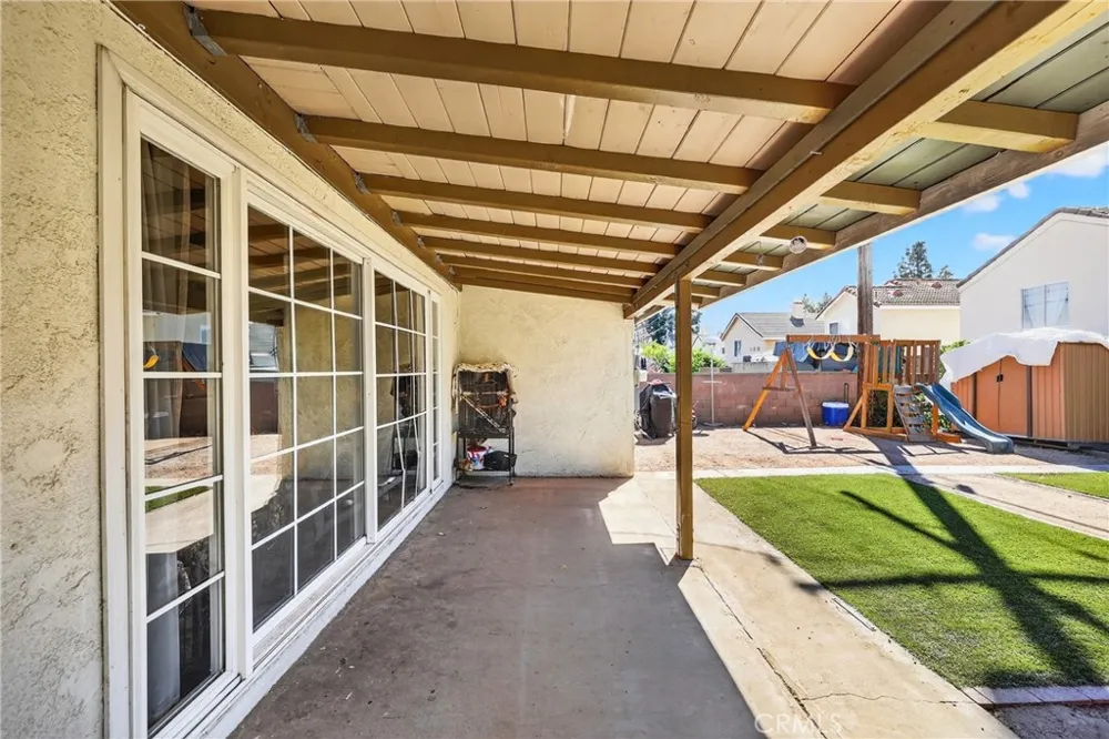 2415 Merrywood Pomona, CA 91767
