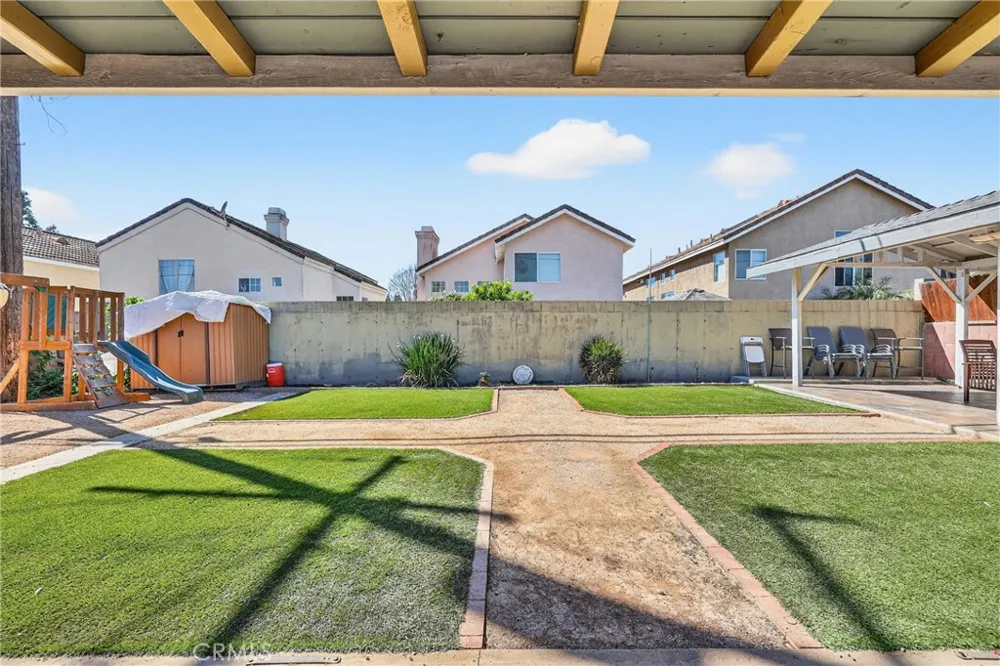 2415 Merrywood Pomona, CA 91767