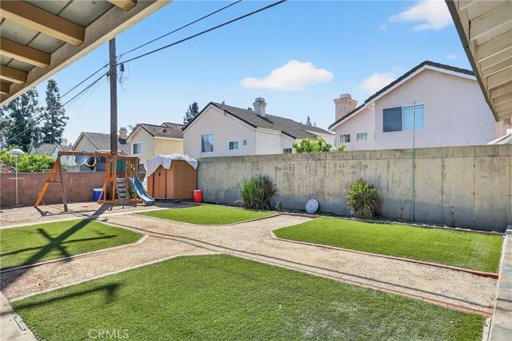 2415 Merrywood Pomona, CA 91767