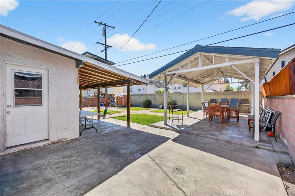 2415 Merrywood Pomona, CA 91767
