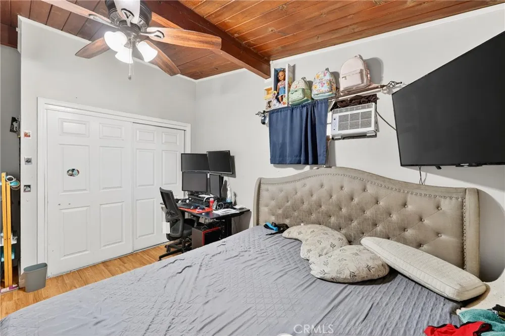 2415 Merrywood Pomona, CA 91767