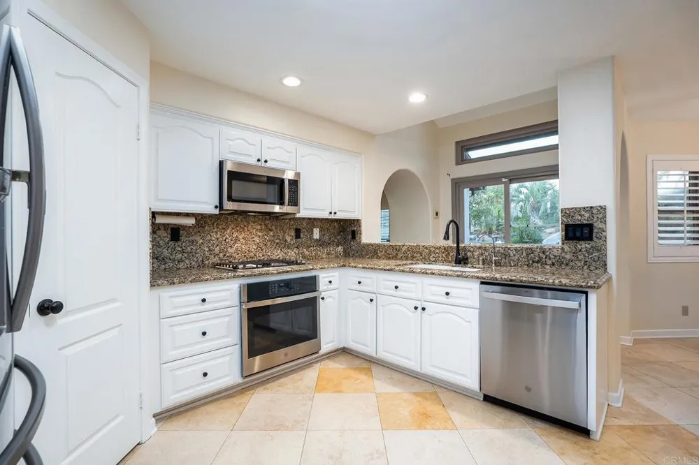 416 SUMMERHILL TER Alpine, CA 91901