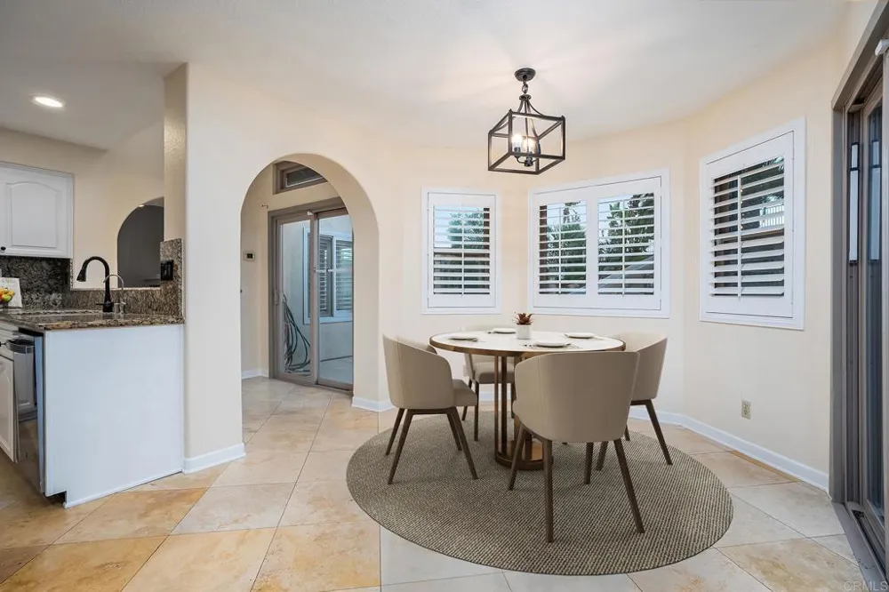 416 SUMMERHILL TER Alpine, CA 91901