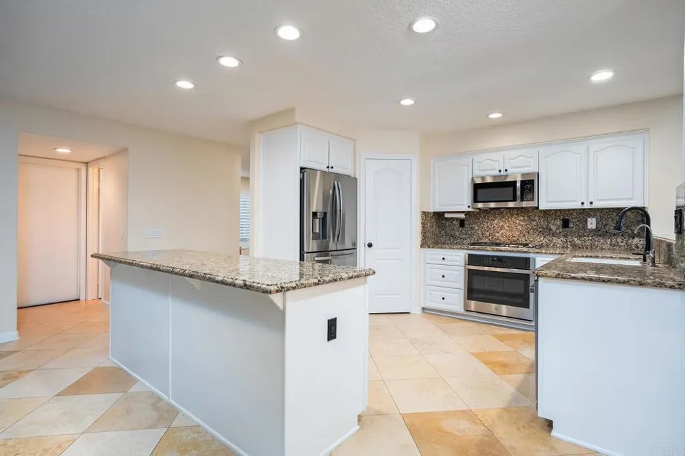 416 SUMMERHILL TER Alpine, CA 91901